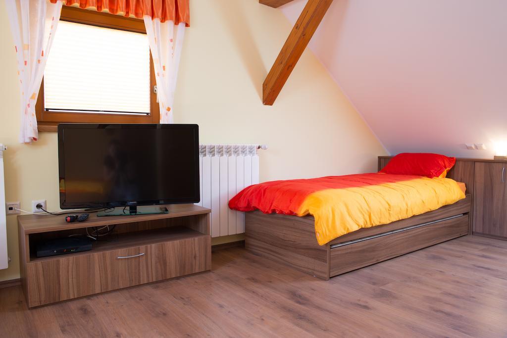 Ferienwohnung Charming Countryside House Lome Zimmer foto