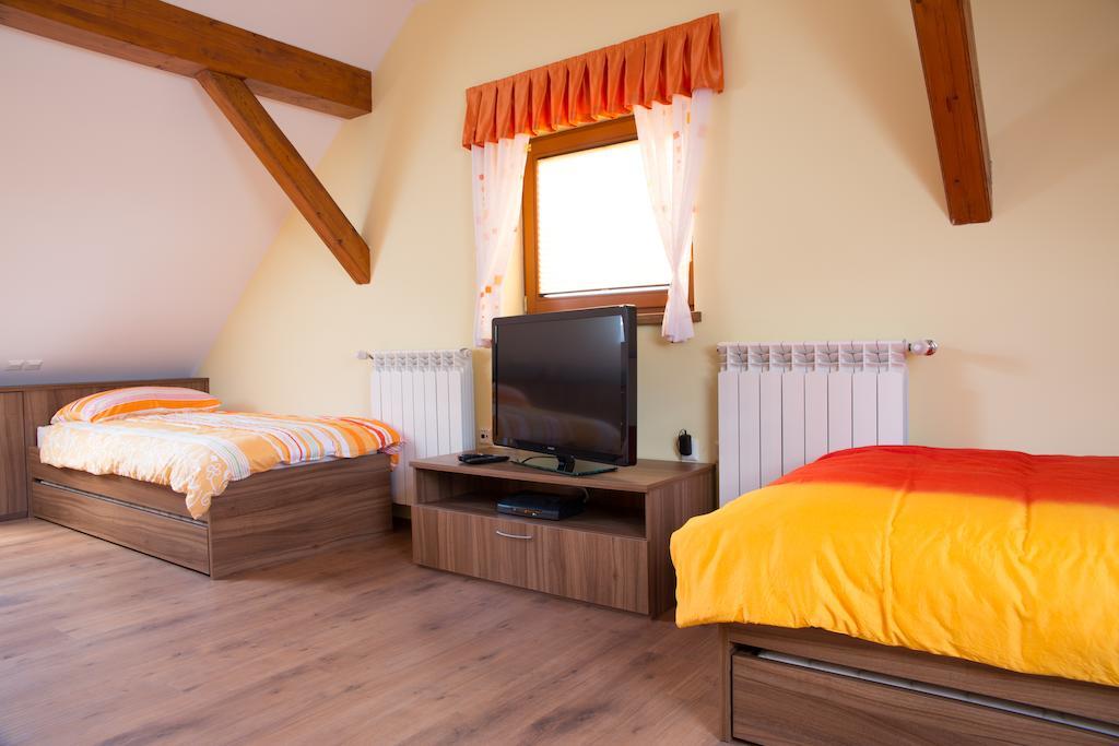 Ferienwohnung Charming Countryside House Lome Zimmer foto